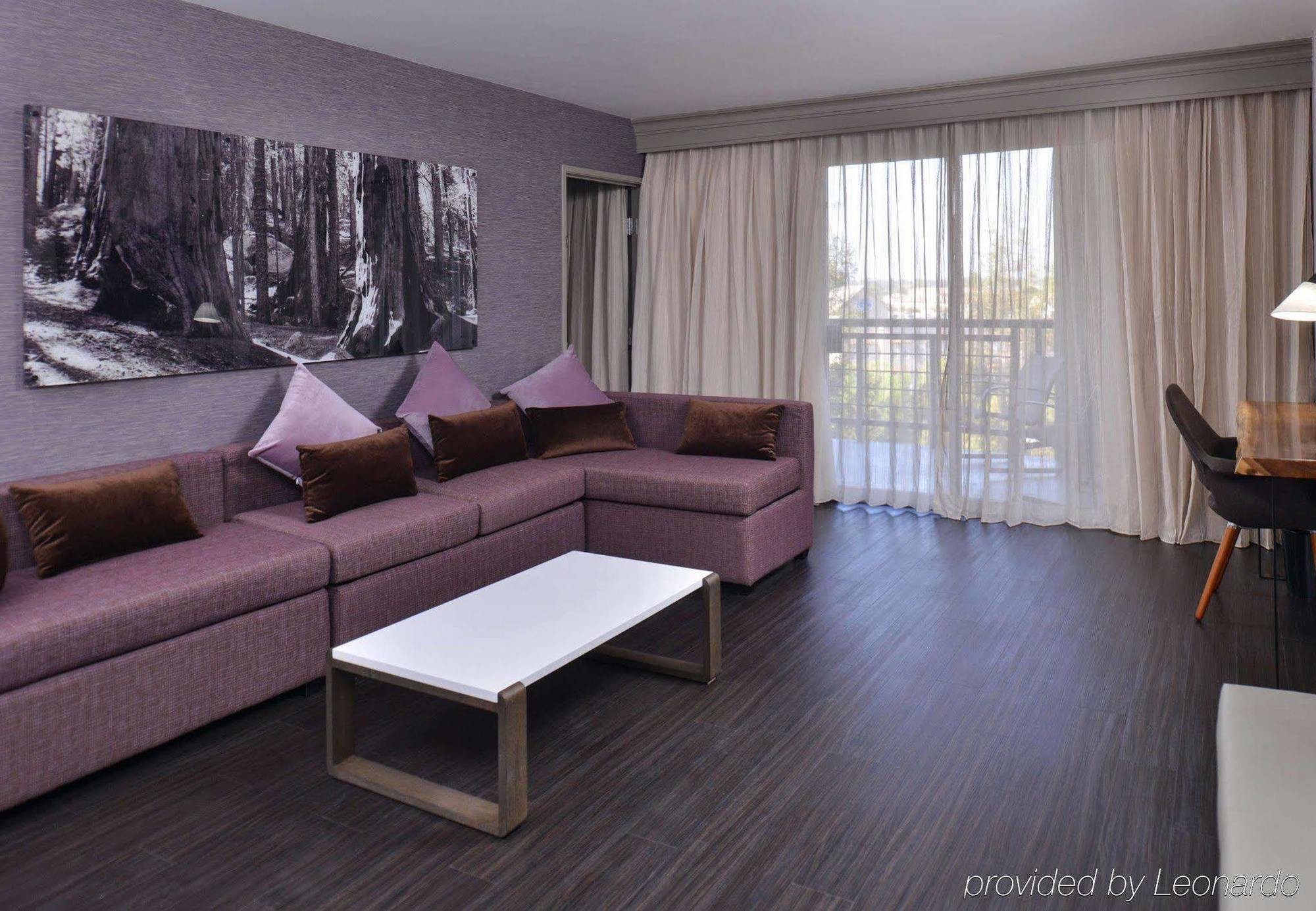 Visalia Marriott At The Convention Center Otel Dış mekan fotoğraf