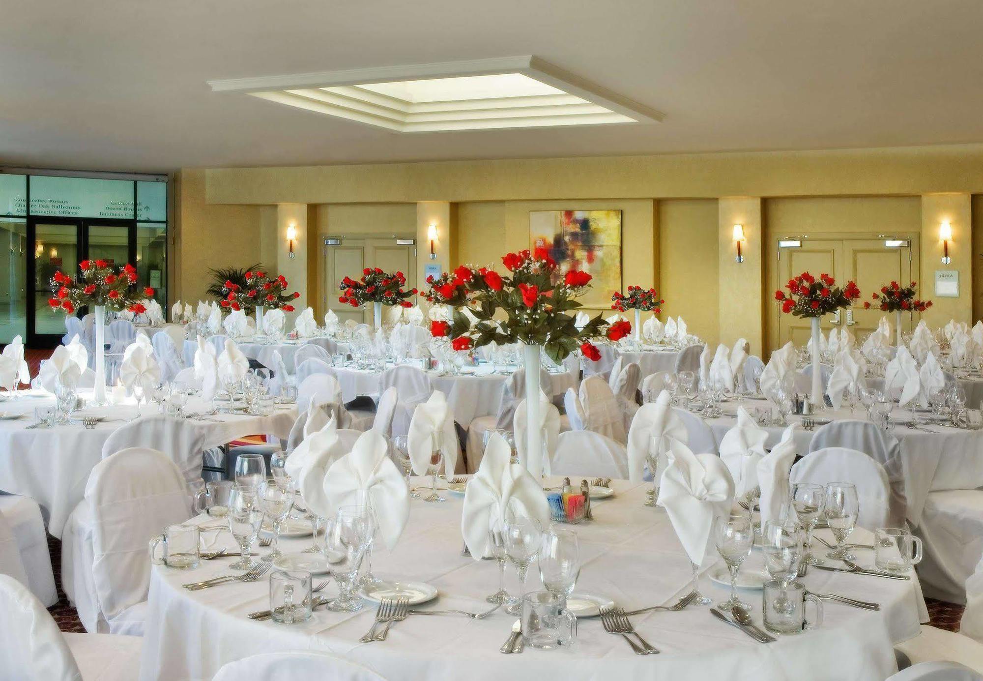 Visalia Marriott At The Convention Center Otel Dış mekan fotoğraf